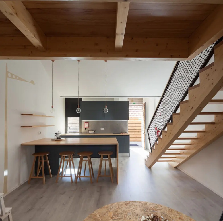 7 Gaia Roaster Apartments