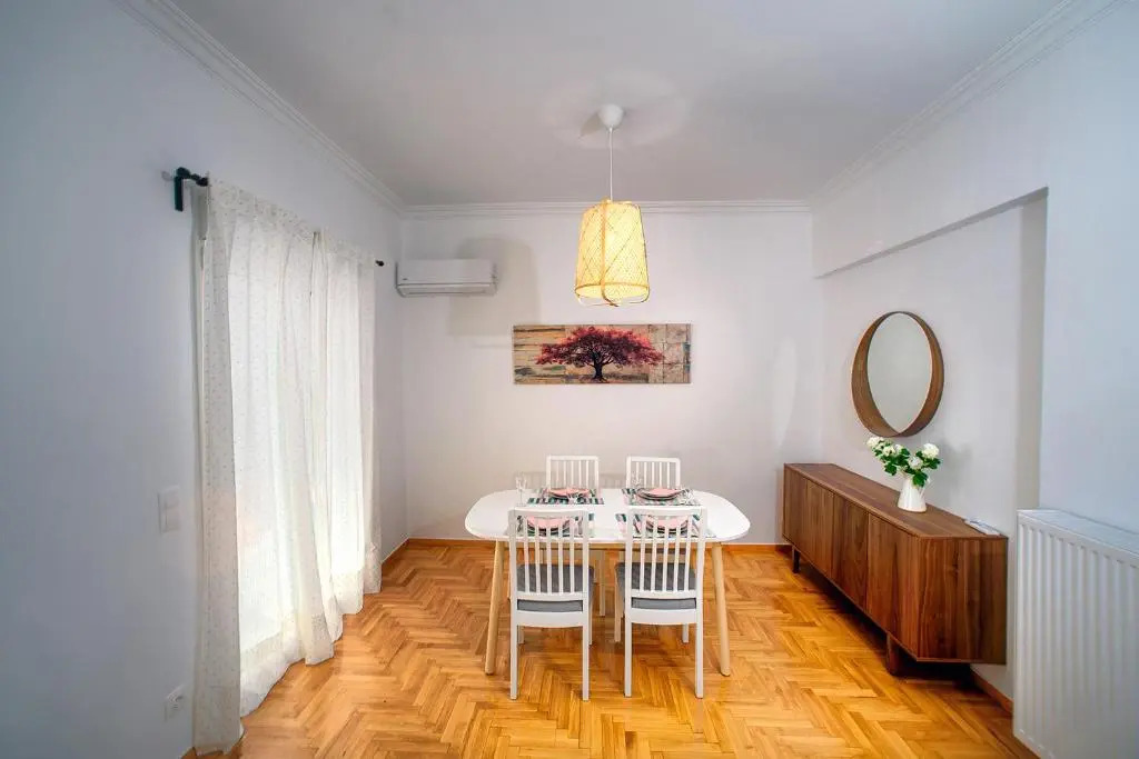 Acropolis area family friendly 2bdr apartment