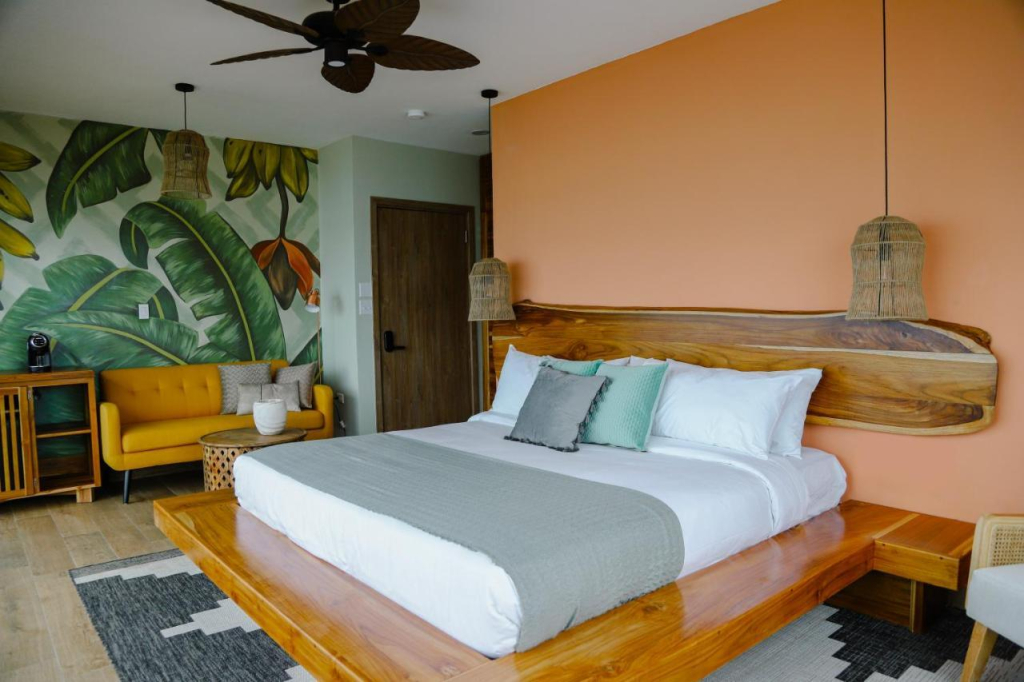 Bocas Surf School & Guest House