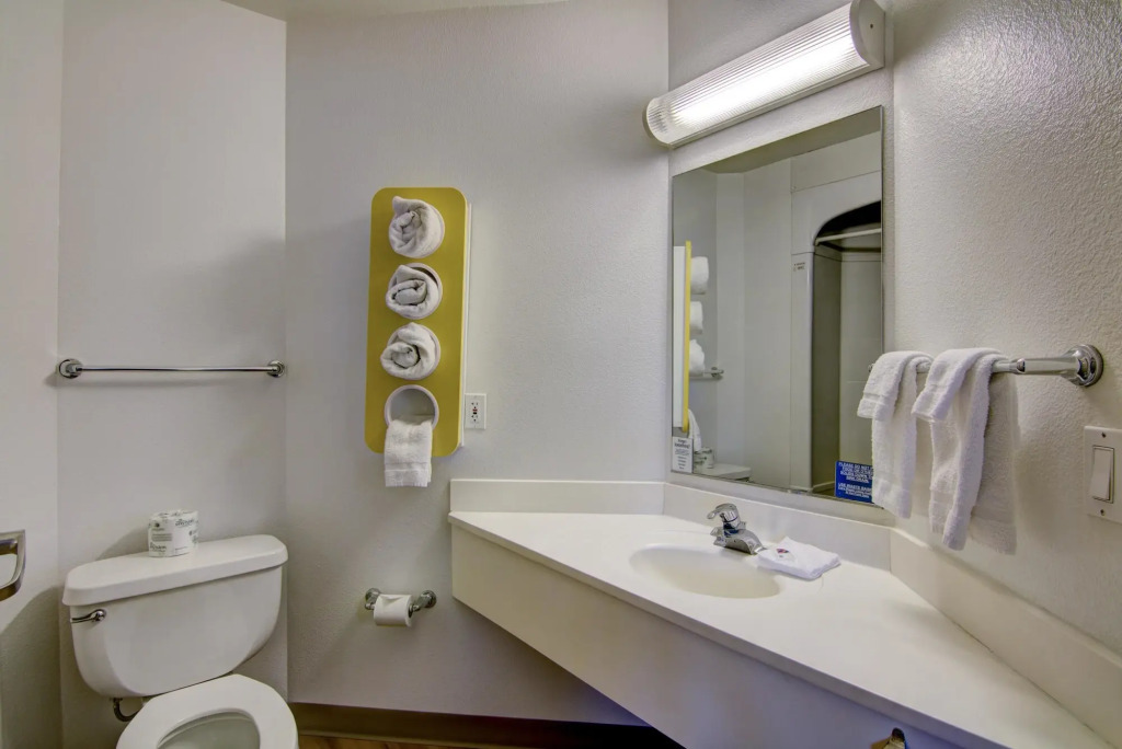Motel 6 Menomonie