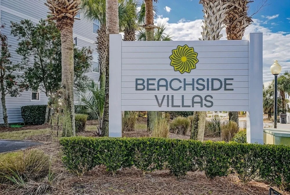 Beachside Villa 2 Bedroom Condo by Redawning