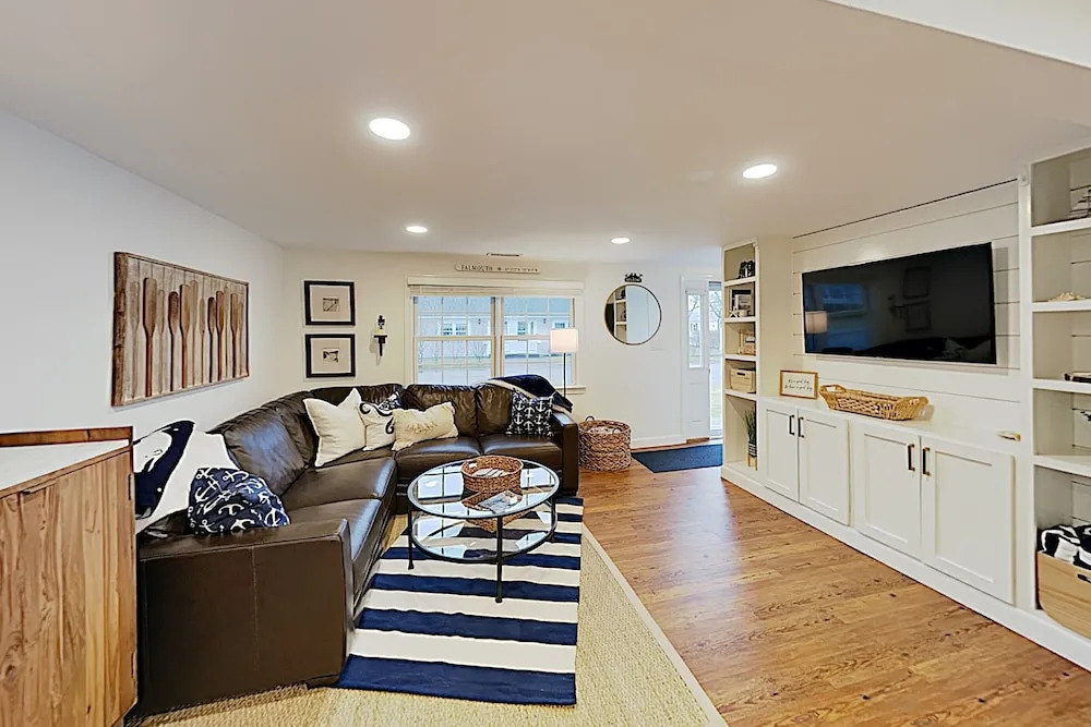 25 Falmouth - 3 Br Duplex