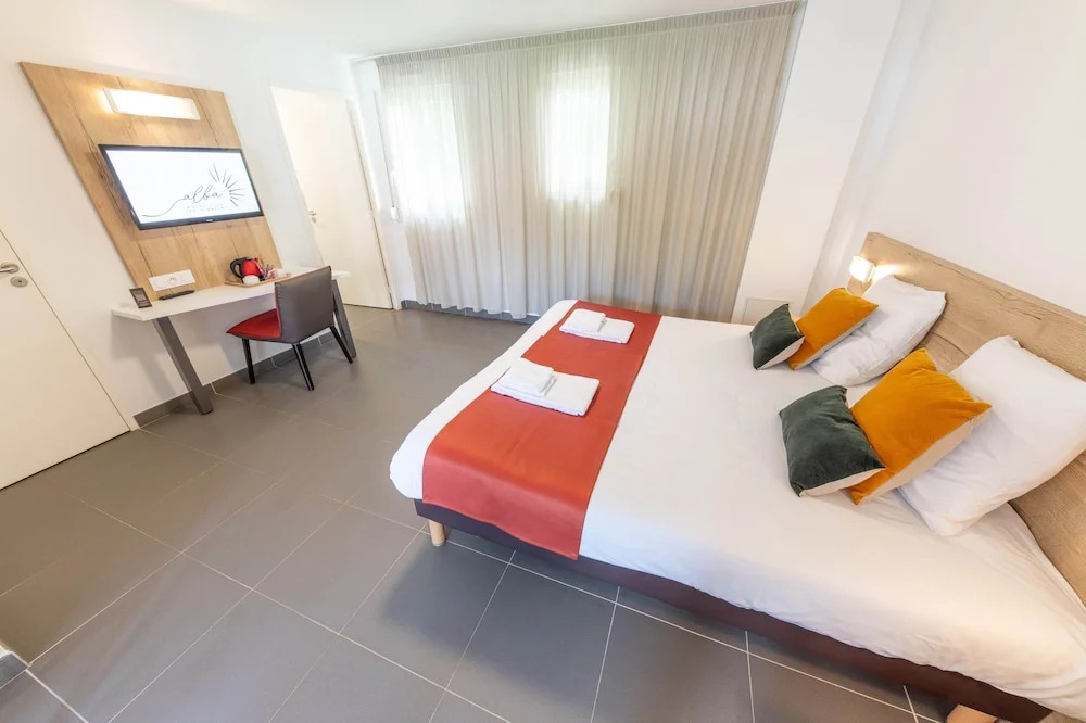 Alba Hôtel Lac dOrient