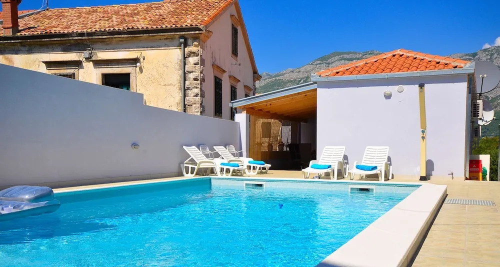 Holiday Home Belmondo