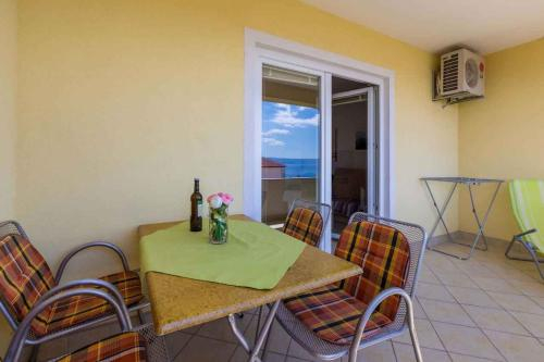 Apartments in Crikvenica 14043