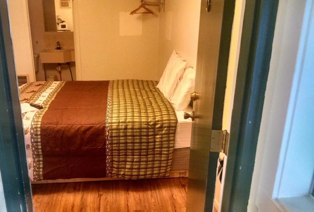 Newport Antler Motel