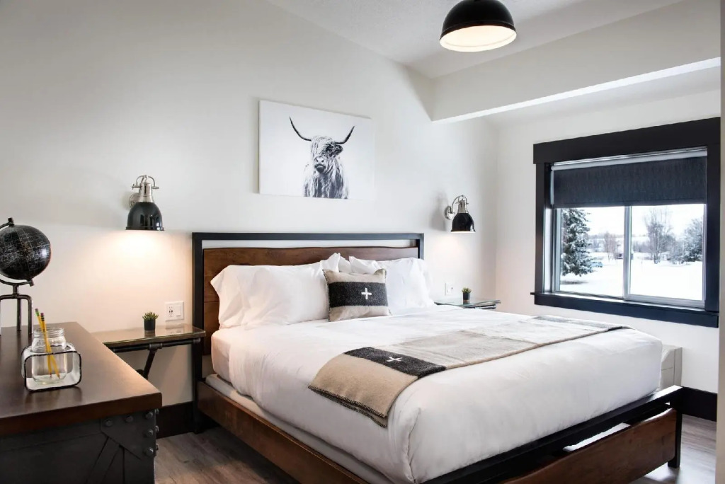 Compass Rose Lodge