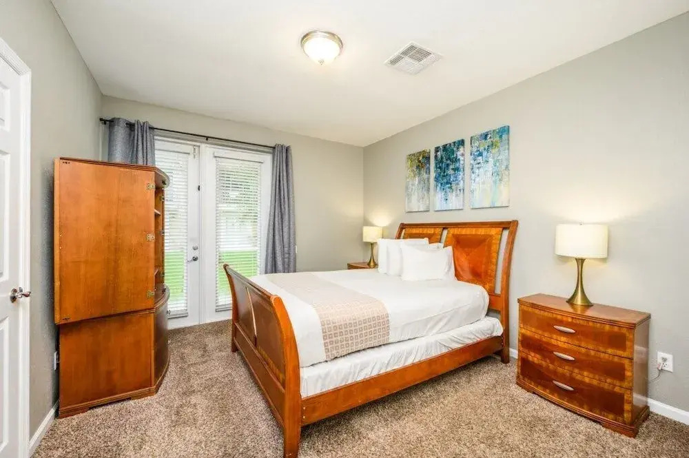 New and Gorgeous Townhome, Vista Cay - 4008