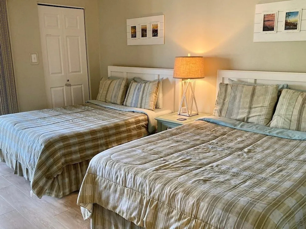 Westbay Point Moorings 214 2 Bedrooms 2 Bathrooms Home