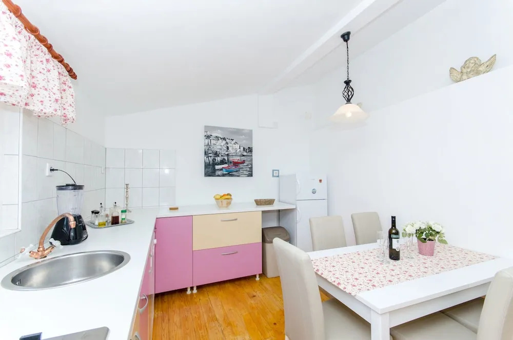 Apartment The Place