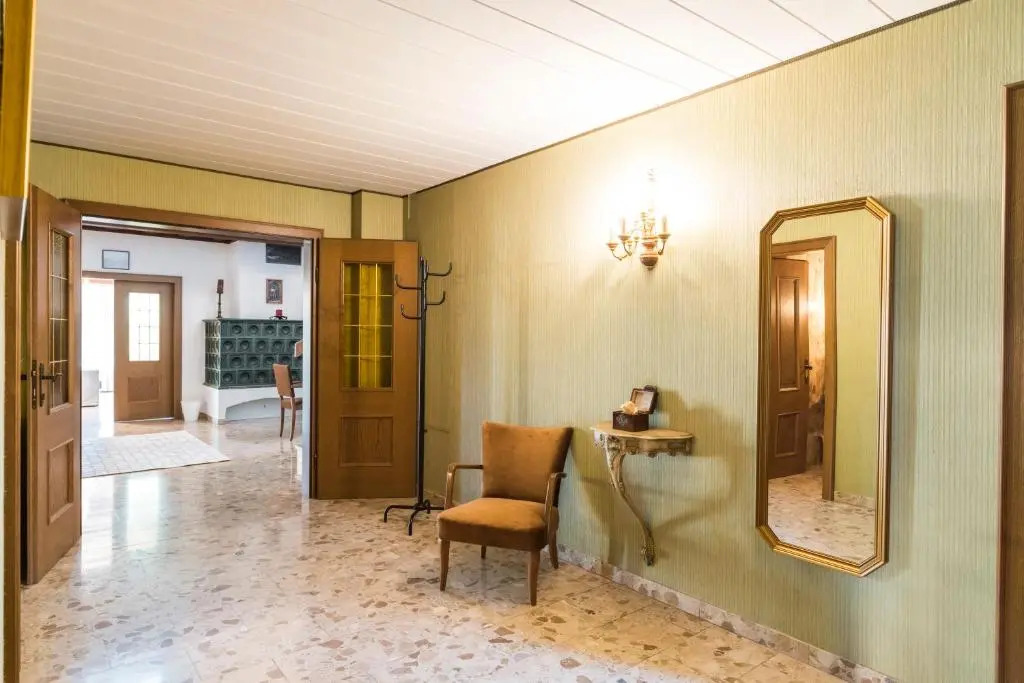 Yes, it is RETRO - Big Villa with Indoor Pool by ichbucheAT