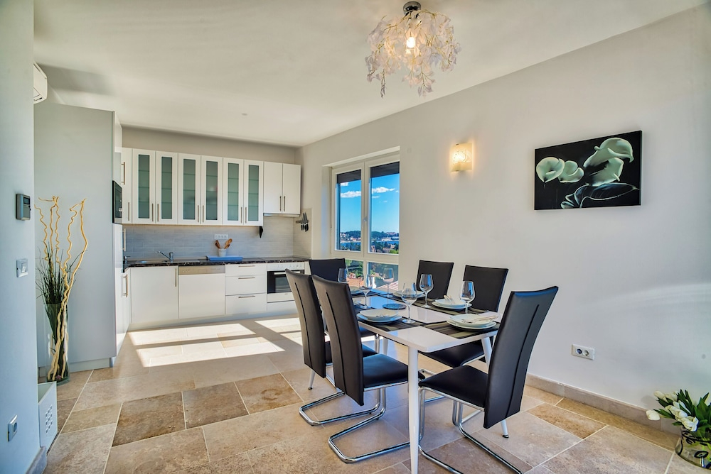 Apartments Villa Sky