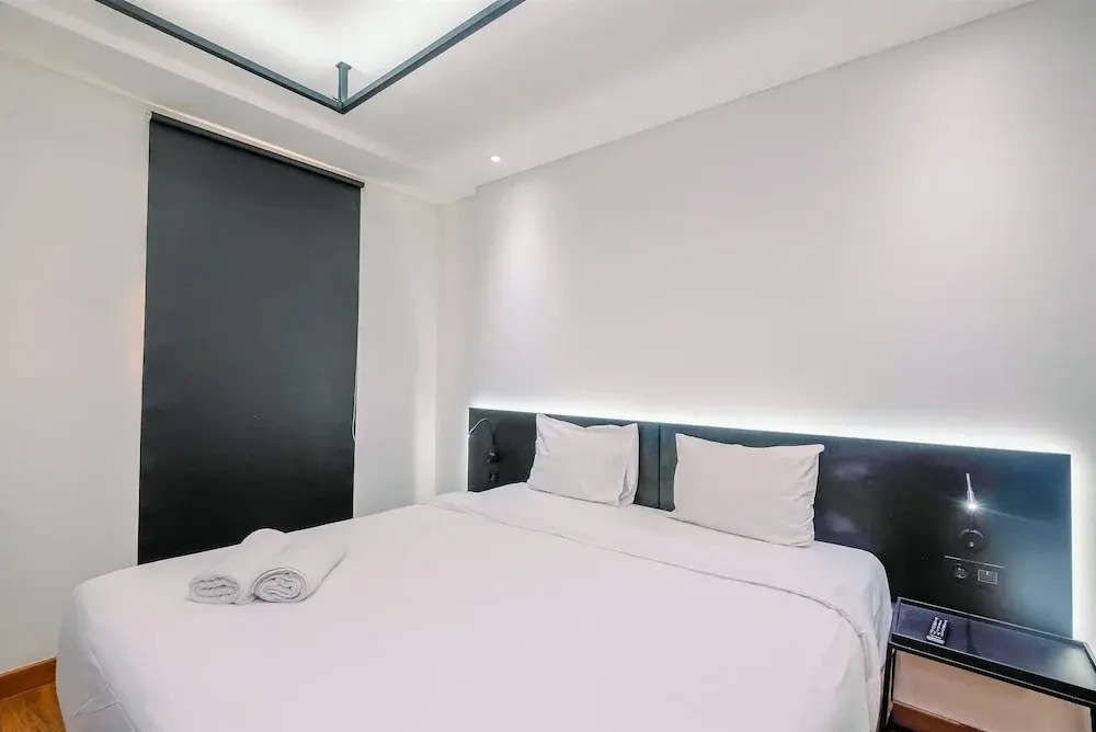 Luxury 2BR Apartment at Pejaten Park Residence with Bathtub