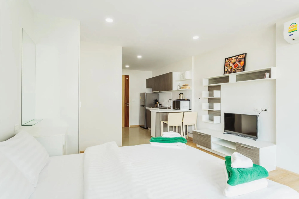 Condo in Kata in Ozone - Unit A606