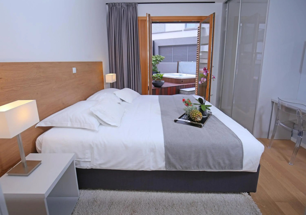 Luxury Apartment Kampanel