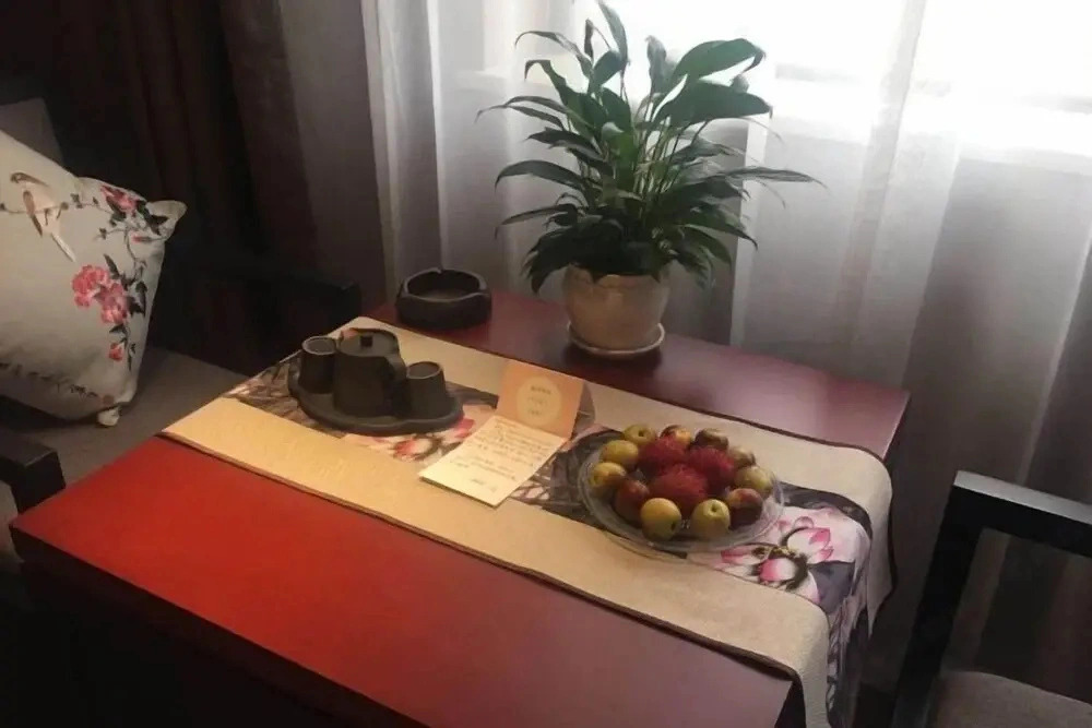 Zhaotian Holiday Hotel