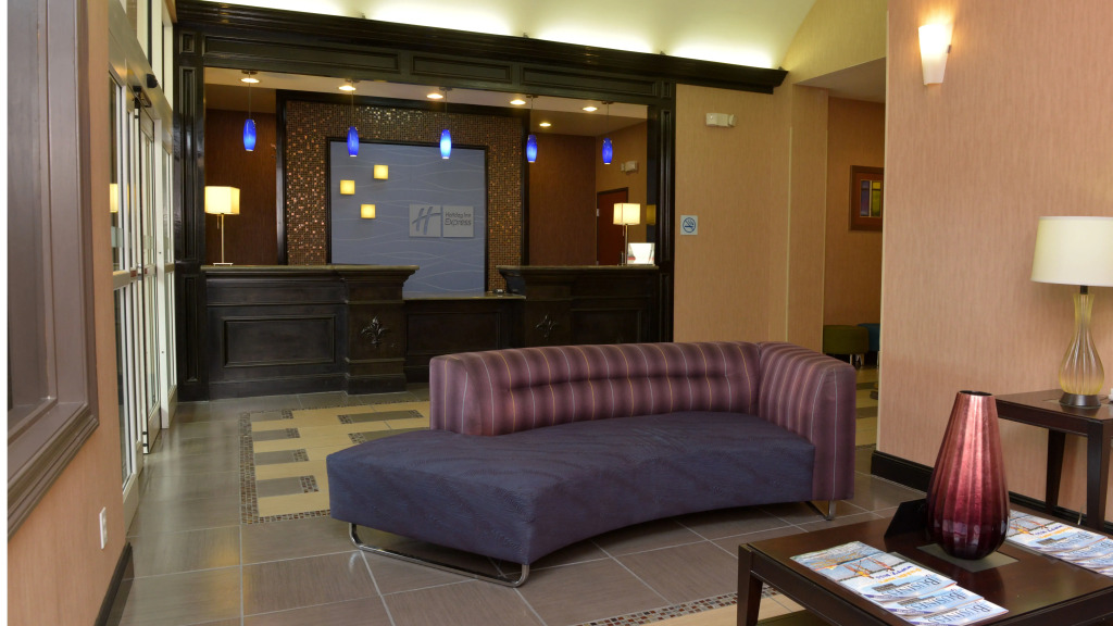 Holiday Inn Express Baton Rouge North by IHG
