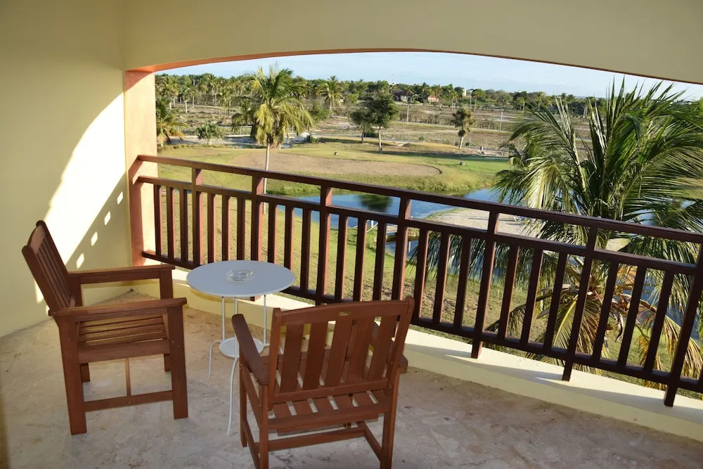 Sunset Residences & Resort