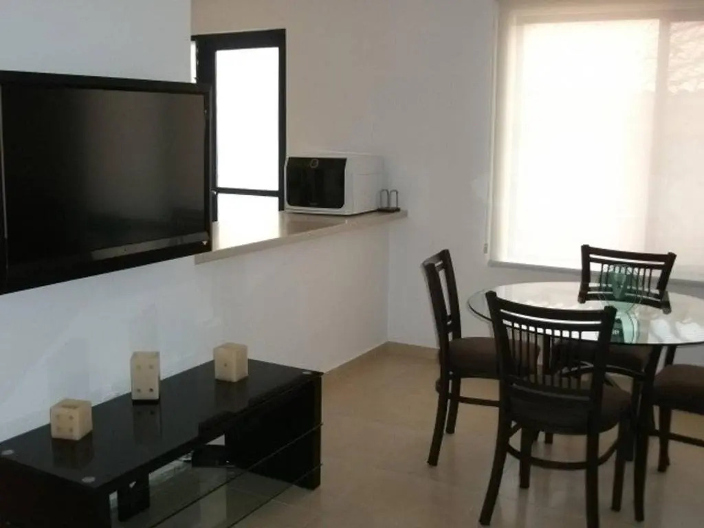 Hermosa Suite Alberca Áreas Verdes Blvd Bernardo Quintana 17D