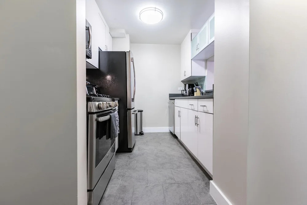 Finest Luxury 1 Bedroom Apartment
