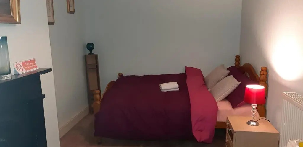 Phoenix Nights Guest House