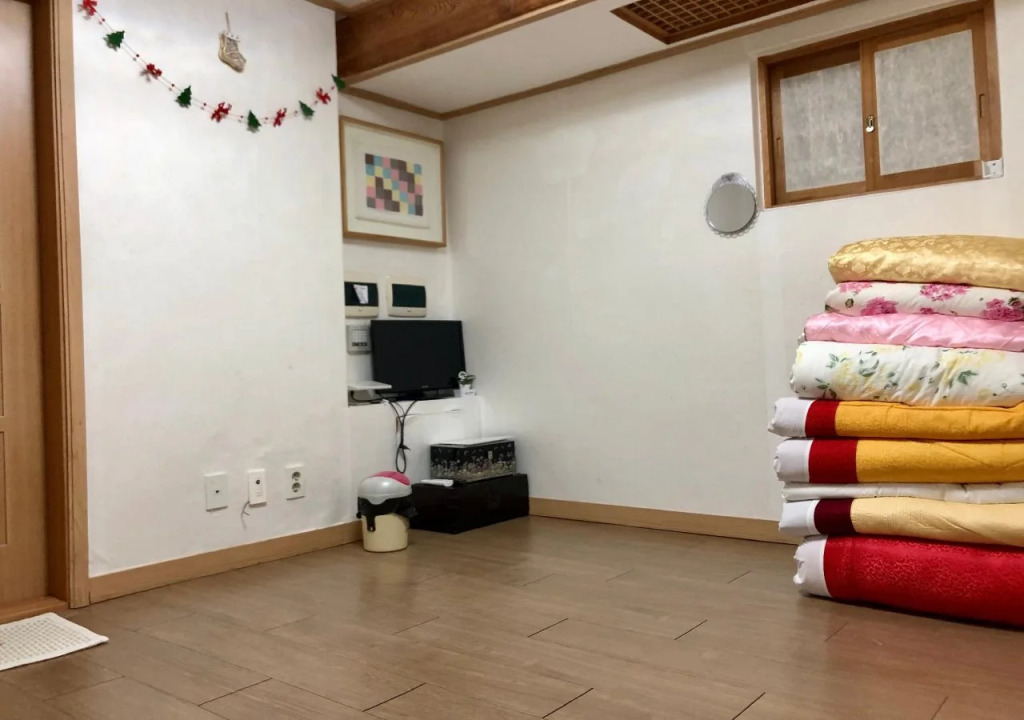 Moon Hanok Guesthouse