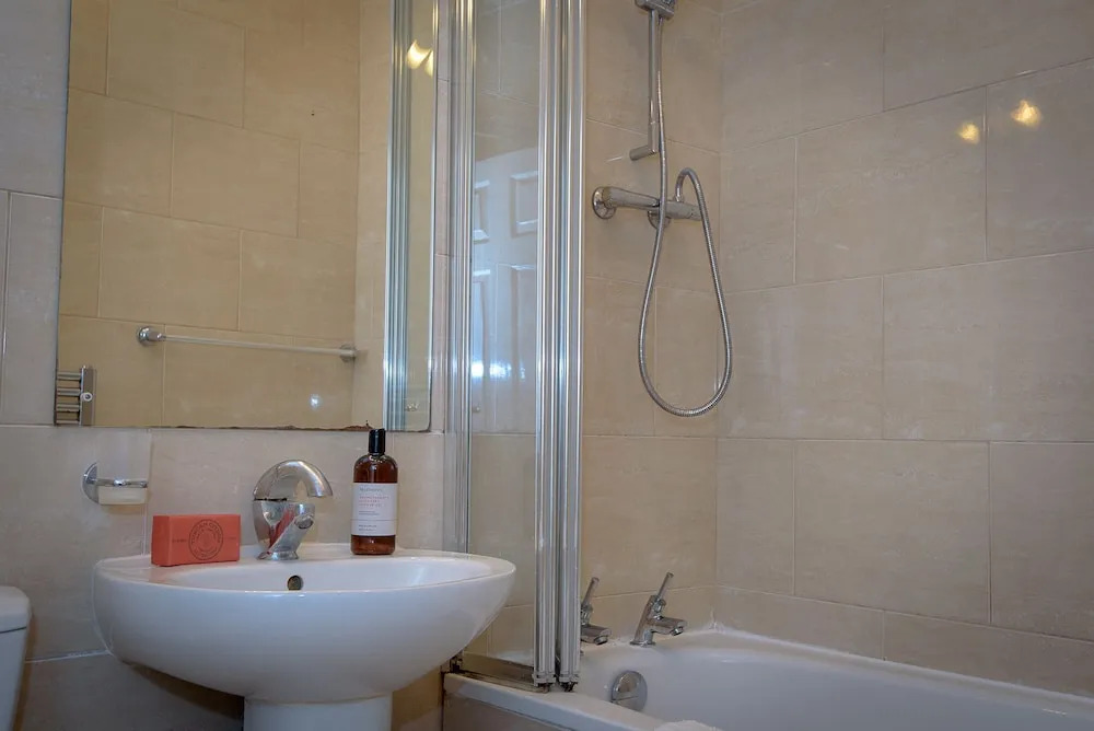 Karah Suites - Parliament Street