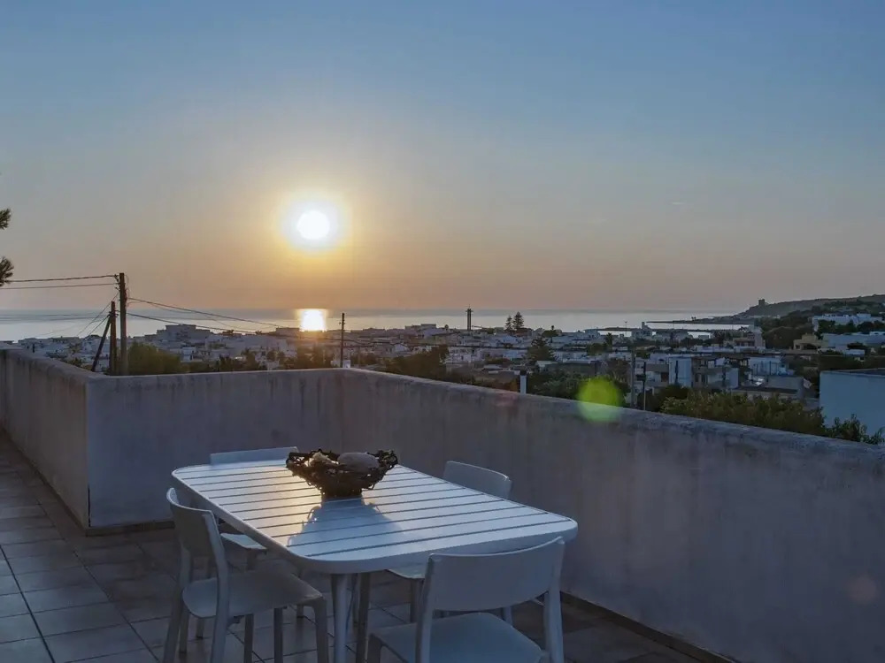 Villa Elena - Two Luxury Suites, garden & fast Wi-Fi near the Sea