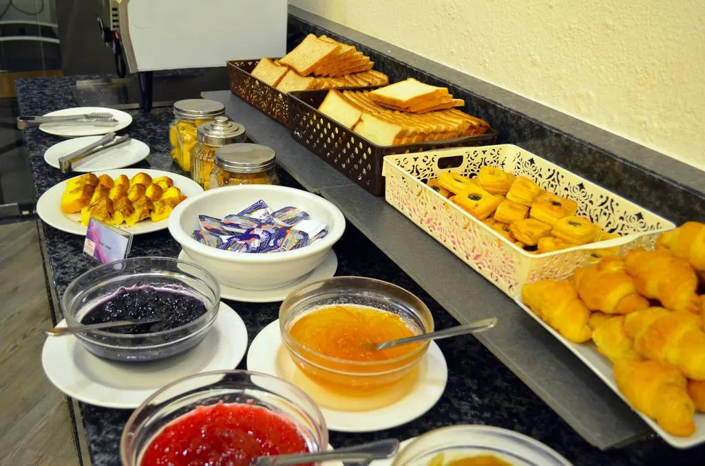Hotel Sentral Seaview @ ​Beachfront