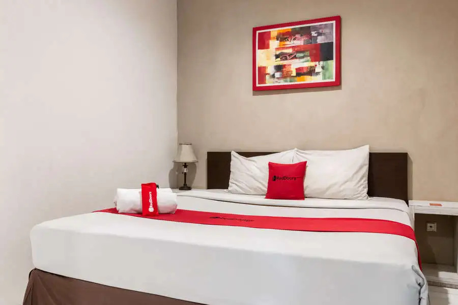 RedDoorz Plus @ Raya Legian