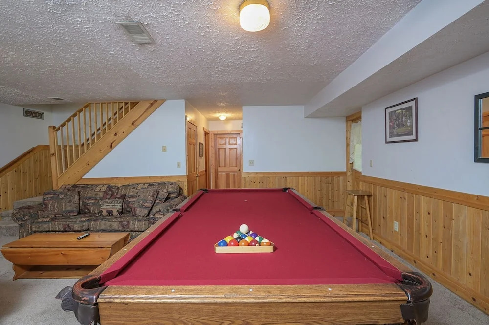 Pirates Cove by Heritage Cabin Rentals