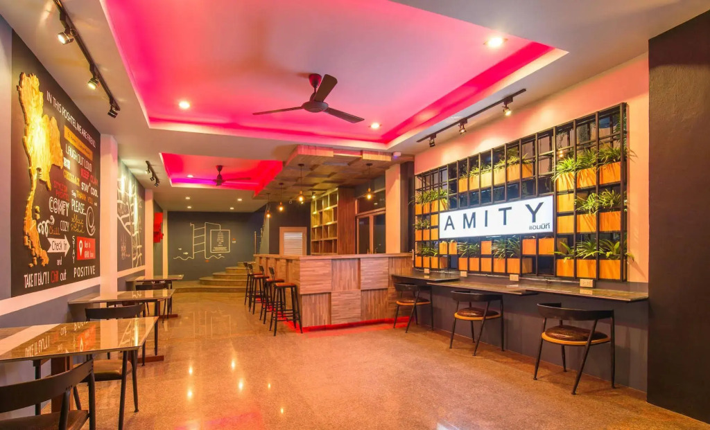 Amity Poshtel