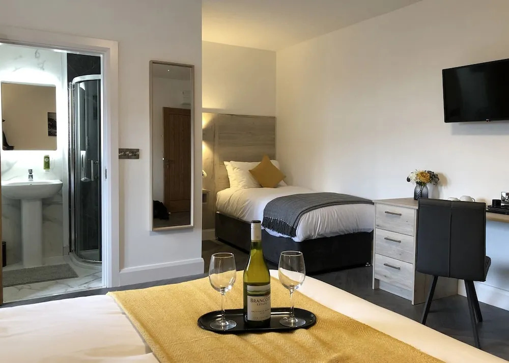 McNaughton Guestrooms