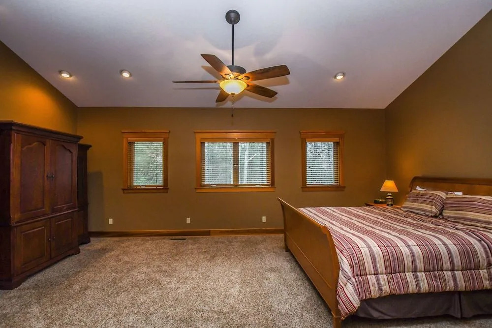 Trees, Breeze and Skis 3 Bedroom House
