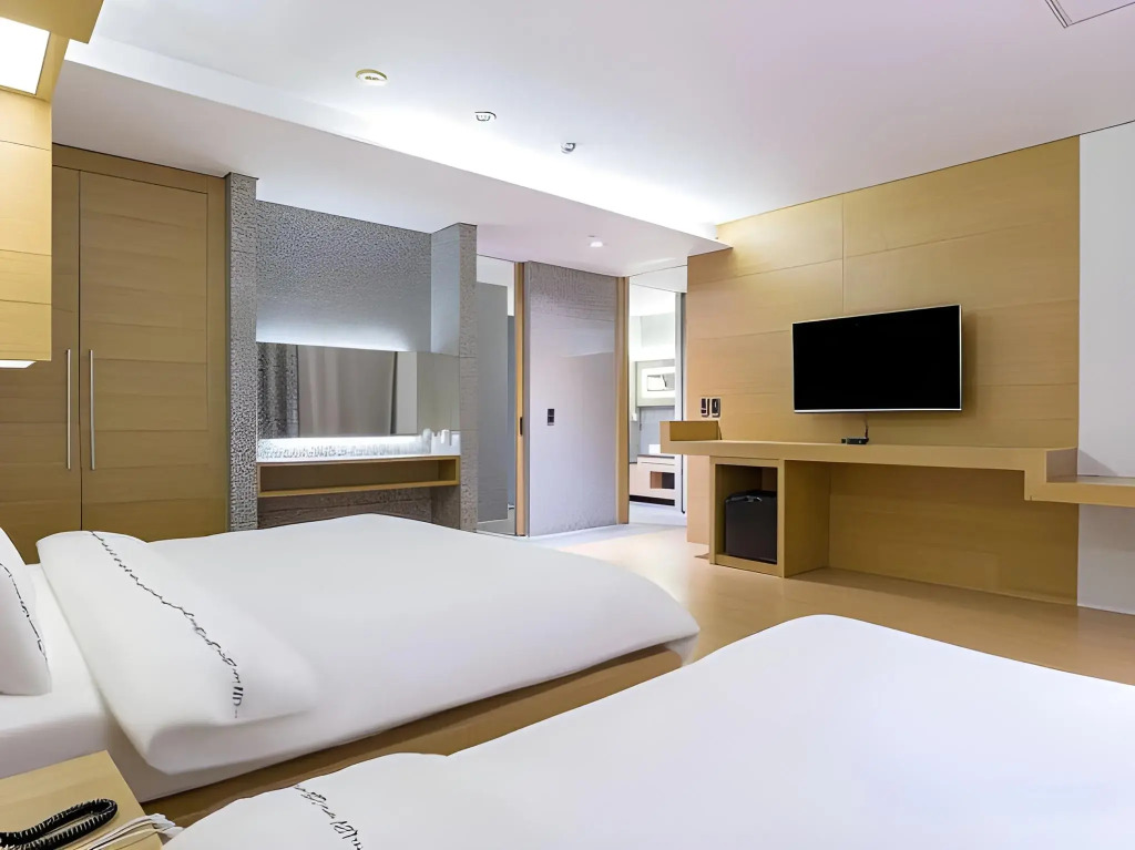 Business Design Hotel LUV
