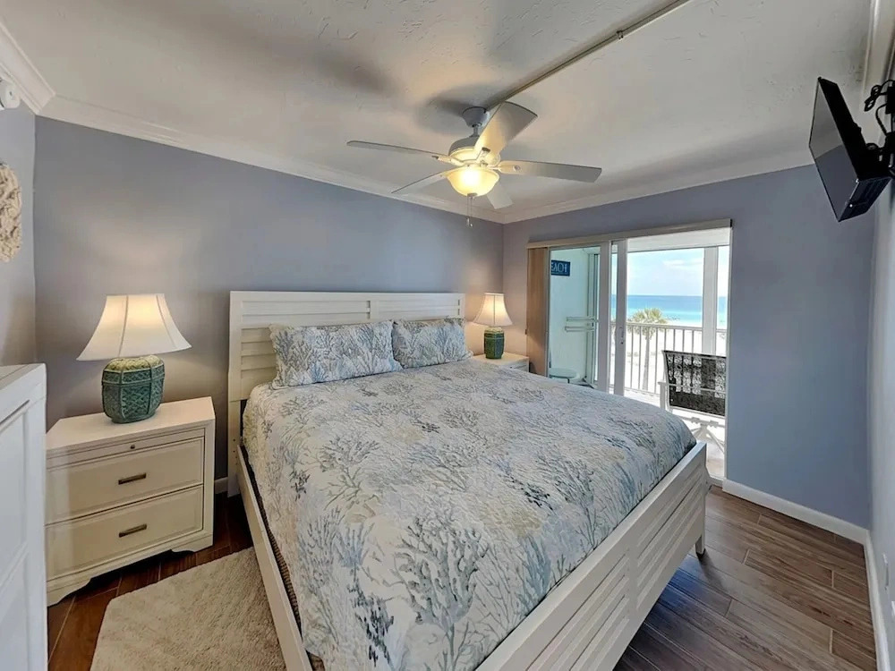 Pointe South 106