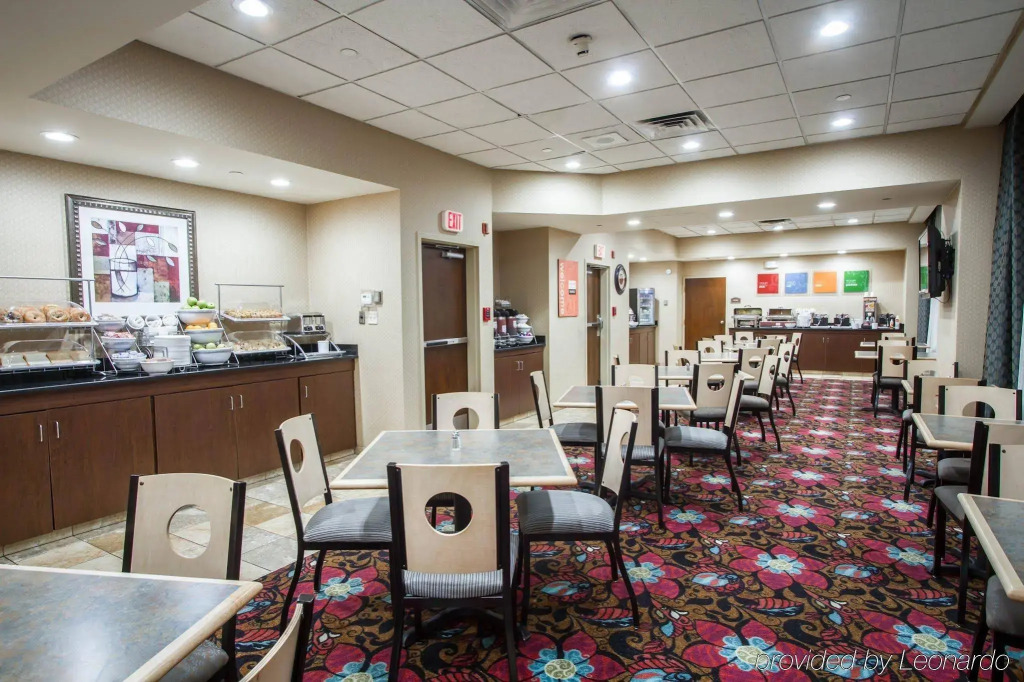 Holiday Inn Express & Suites Buffalo Downtown, NY