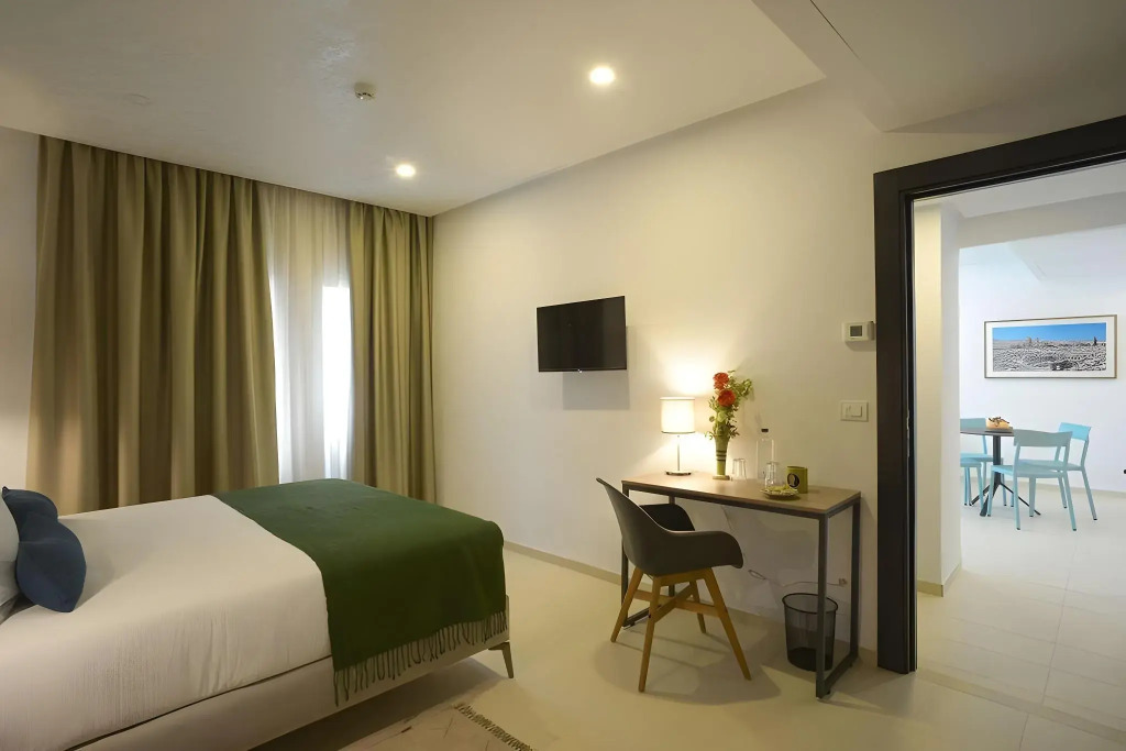 MAIA HOTEL SUITES