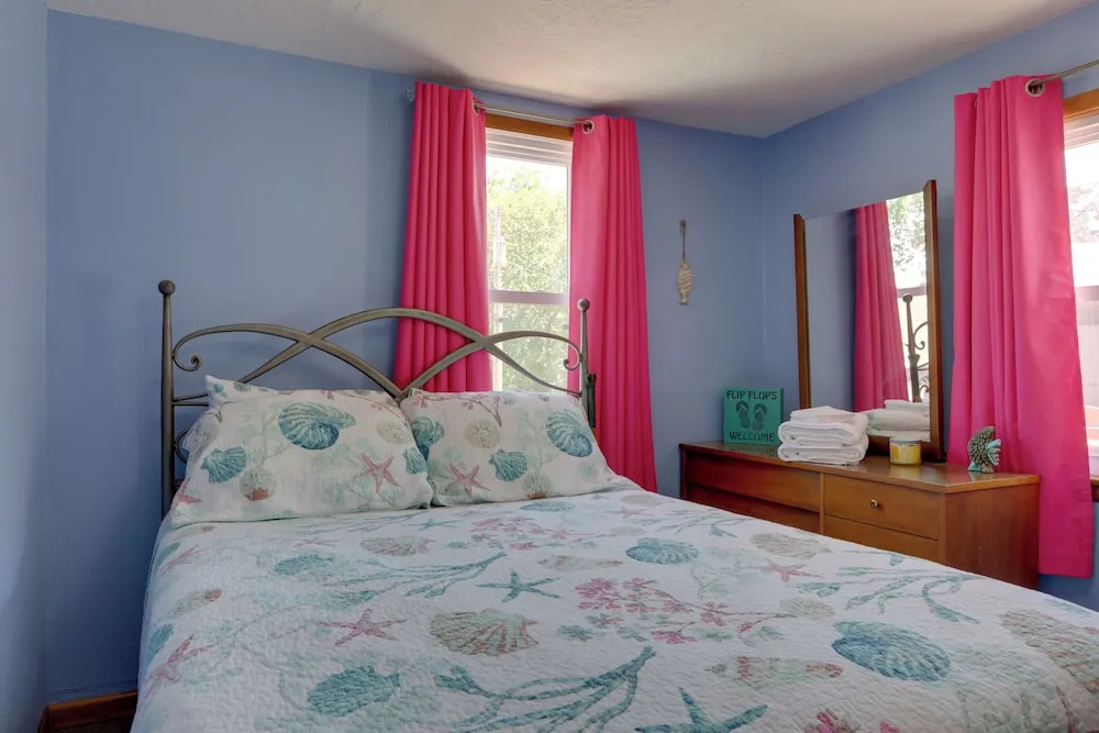 Lakefront Missouri Vacation Rental w/ Dock & Slip!
