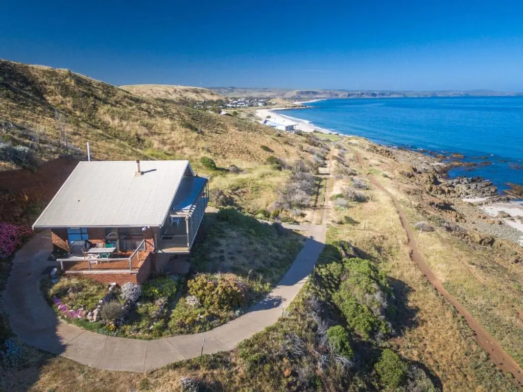 Cliffs End Beach Shack 105 Gold Coast Drive