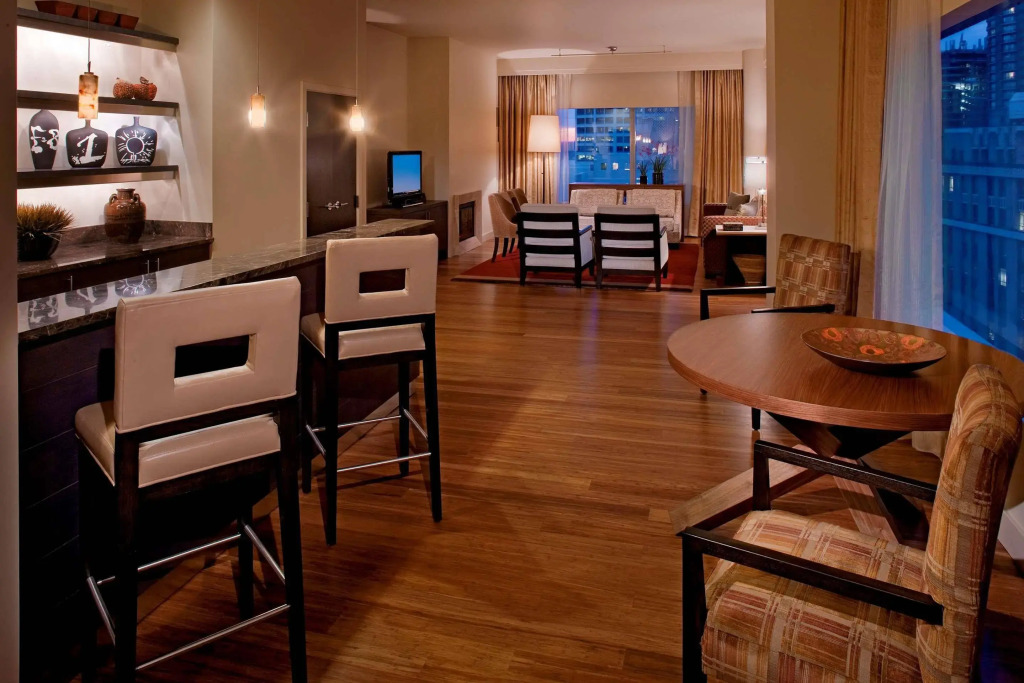 Hyatt at Olive 8