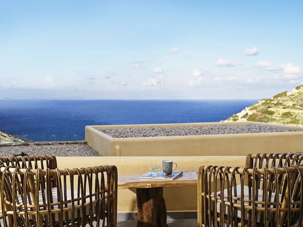 AVATON Folegandros
