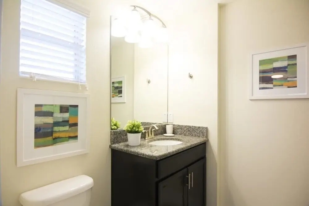 Luxury Townhome w/ Pool Sl4814