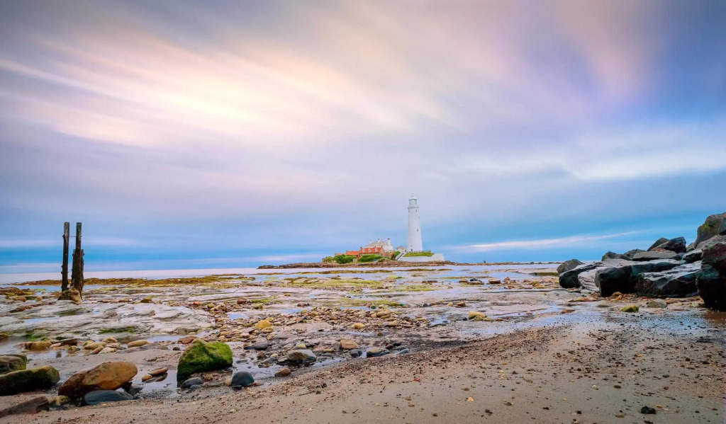 LUXURY Coastal 4 Bed FAMILY Home In Whitley Bay - 5 Mins To The Beach - Sleeps 9