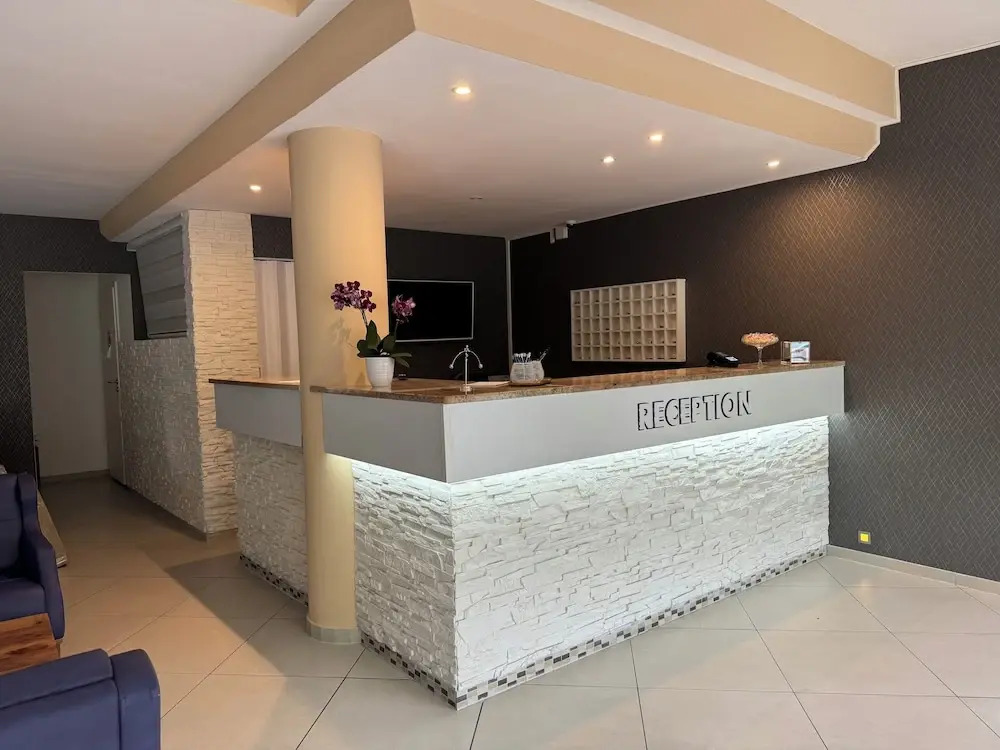 Skyline Hotel