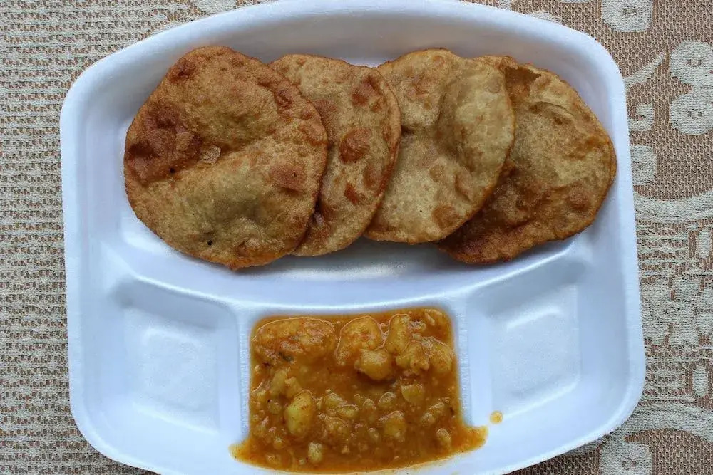 OYO Flagship 27925 Kotra House Gomtinagar