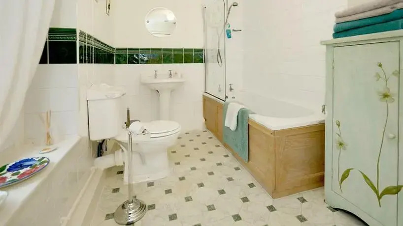 Ty Doli Cottage, rural location just outside Conwy town