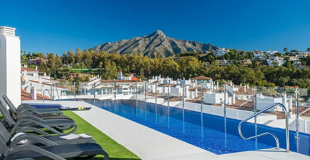 ALB-Luxury 3 bedroom apt Nueva Andalucia