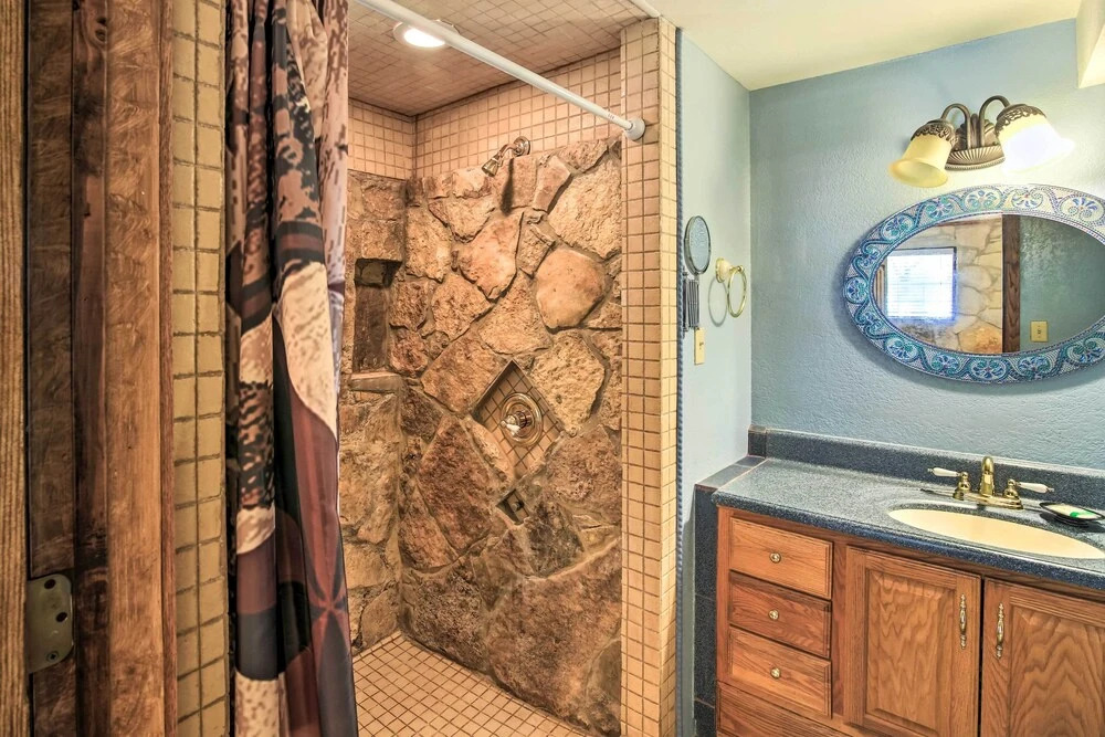 Countryside Cottage: 17 Mi to Downtown San Antonio