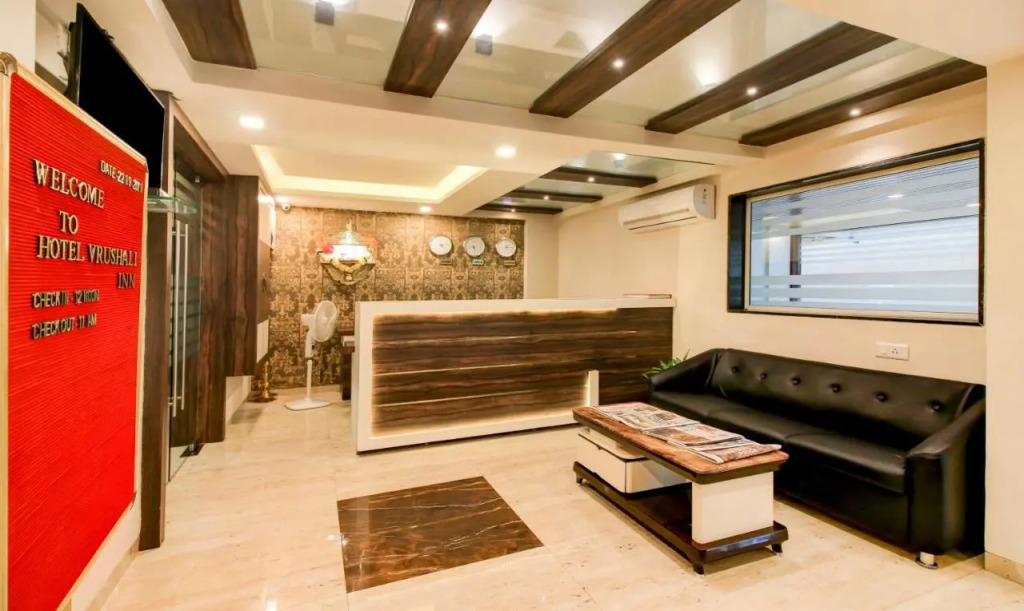 Hotel Vrushali Inn